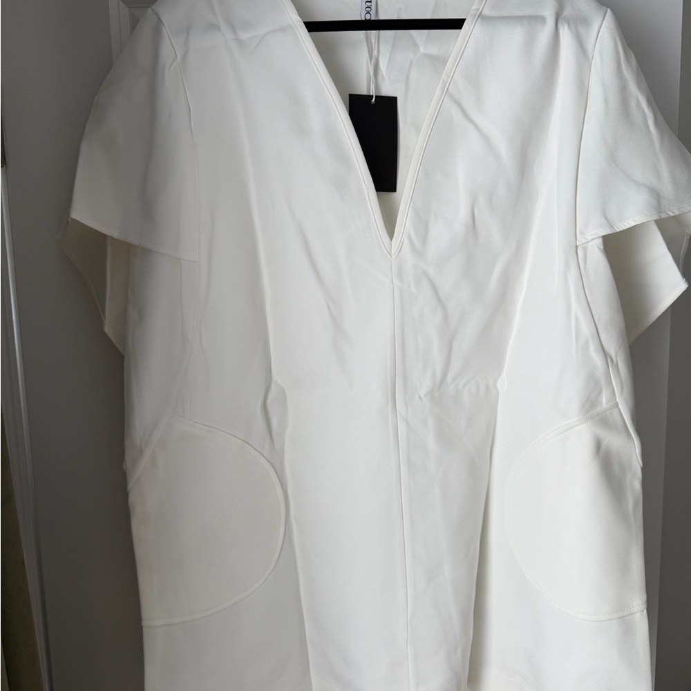 Women’s V-Neck Short Sleeve Top - White